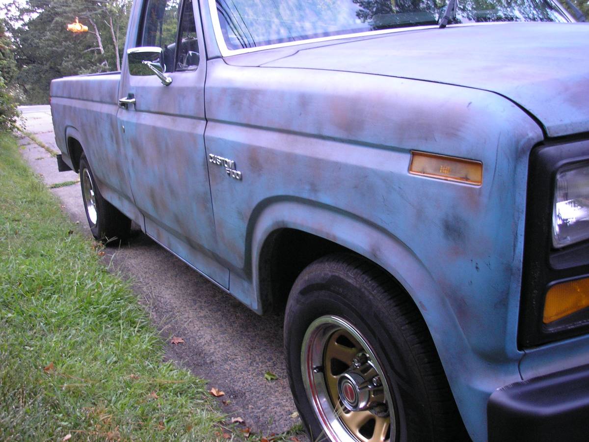 Ford-f100-custom-1981-8