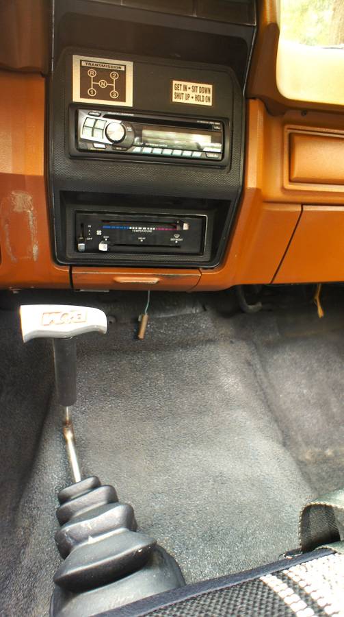 Ford-f100-custom-1981-yellow-13