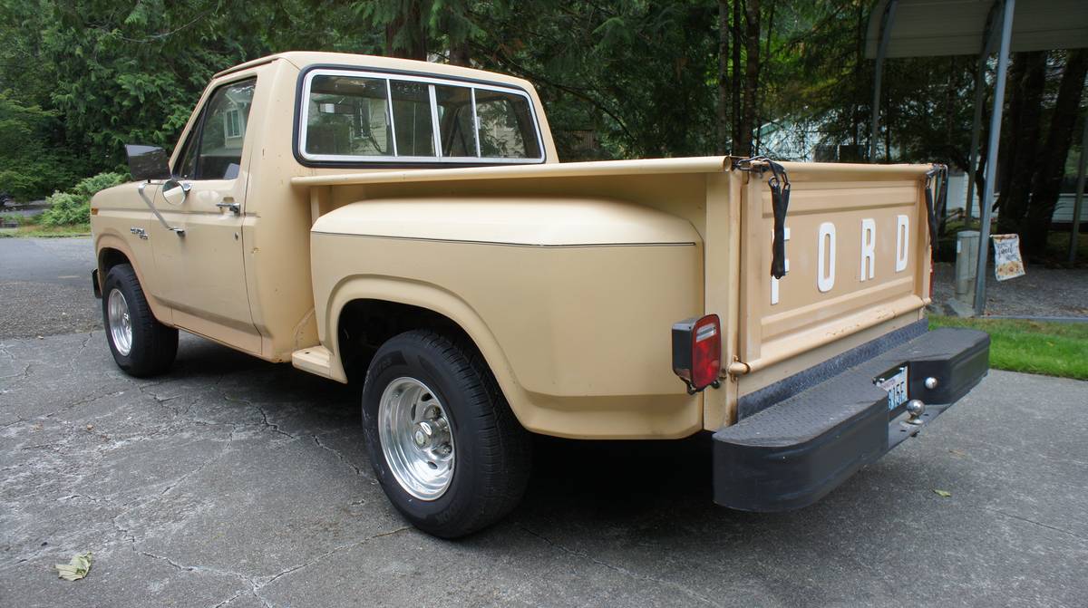 Ford-f100-custom-1981-yellow-6