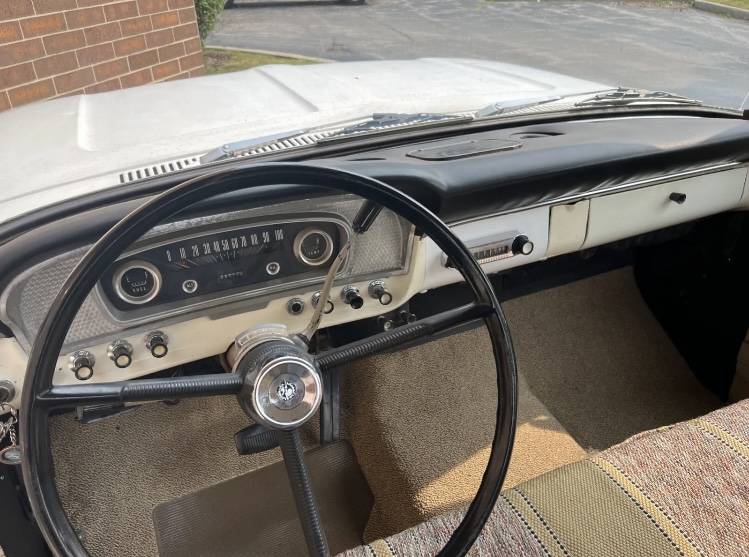 Ford-f100-custom-cab-1966-white-5