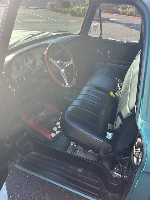 Ford-f100-pickup-1961-11