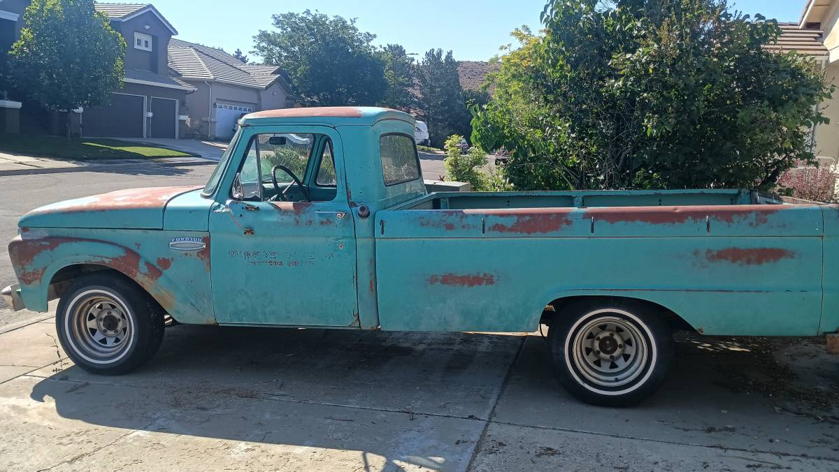 Ford-f100-pickup-1965-green