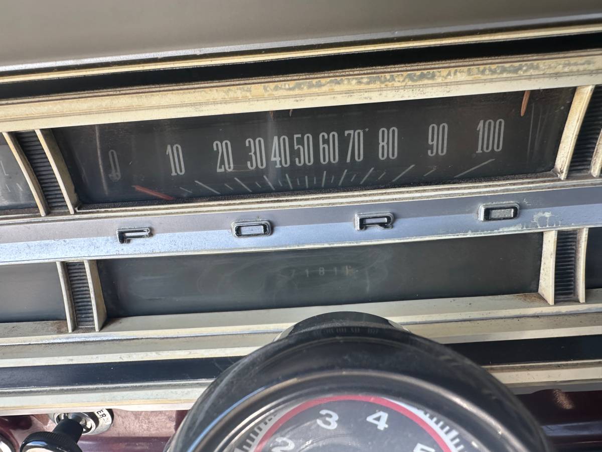 Ford-f100-pickup-1972-red-8