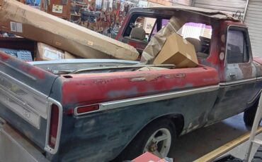 Ford-f100-pickup-1975-red-4