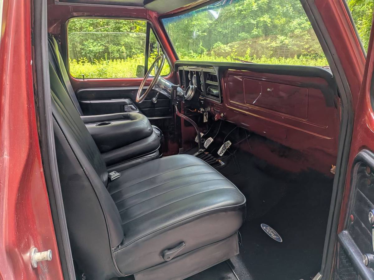 Ford-f100-pickup-1977-9