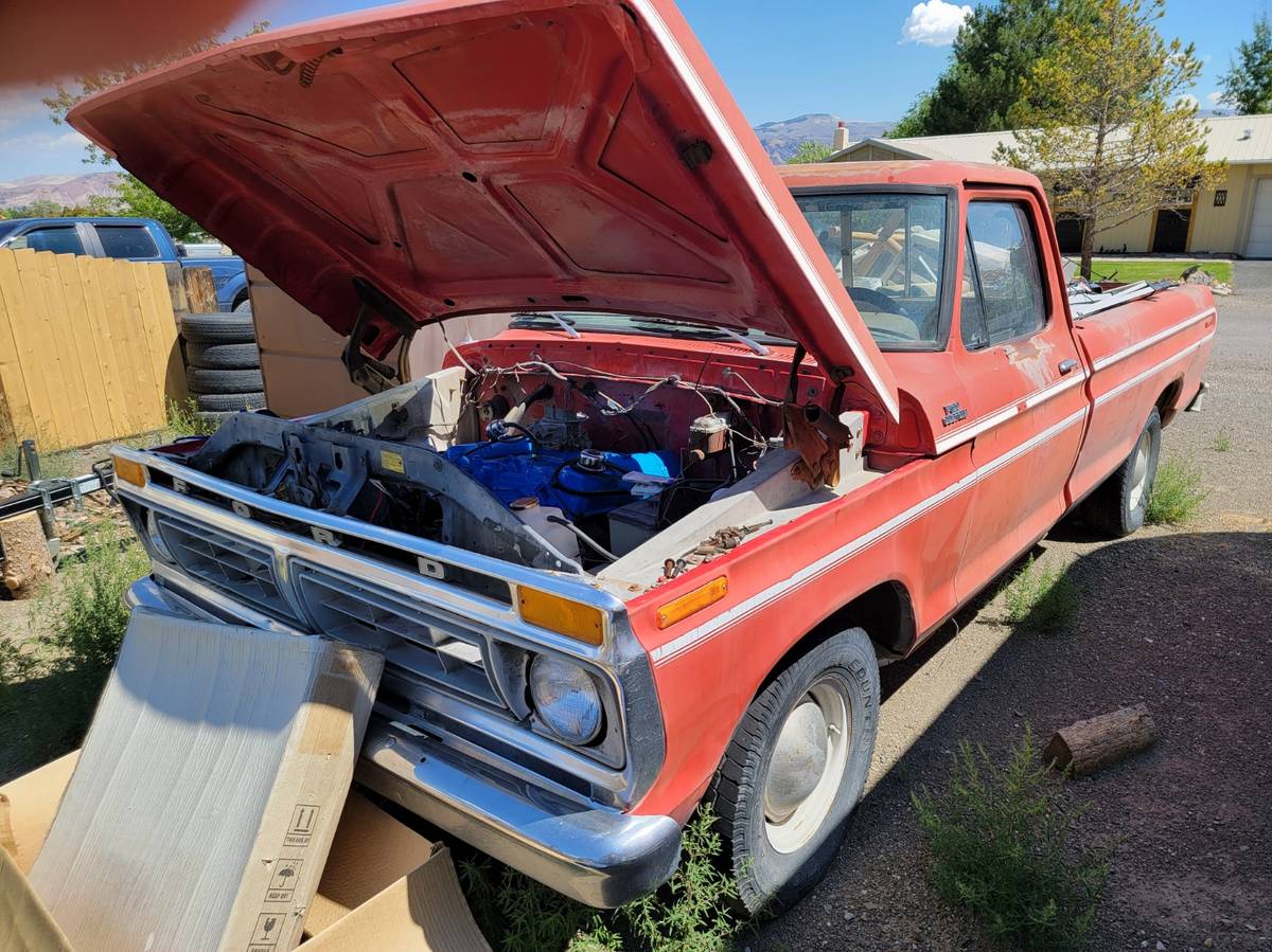 Ford-f100-pickup-1977-red-1