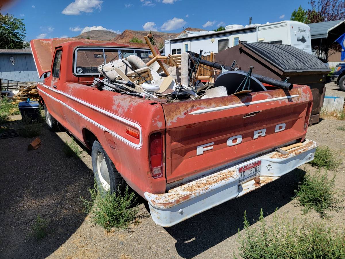 Ford-f100-pickup-1977-red-2