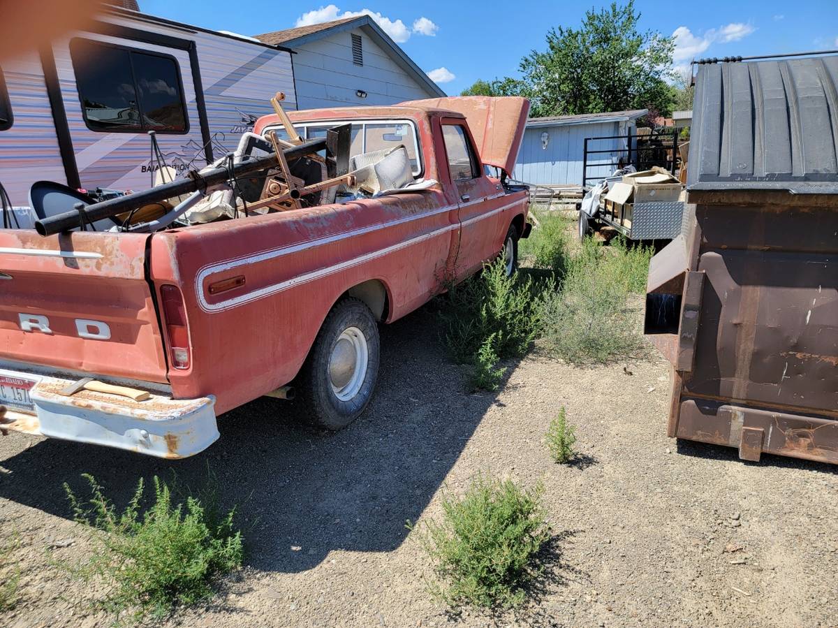 Ford-f100-pickup-1977-red-3