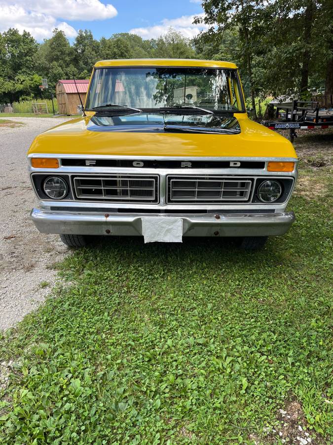 Ford-f100-pickup-1977-yellow