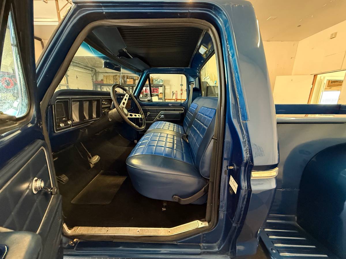 Ford-f100-pickup-1979-blue-8
