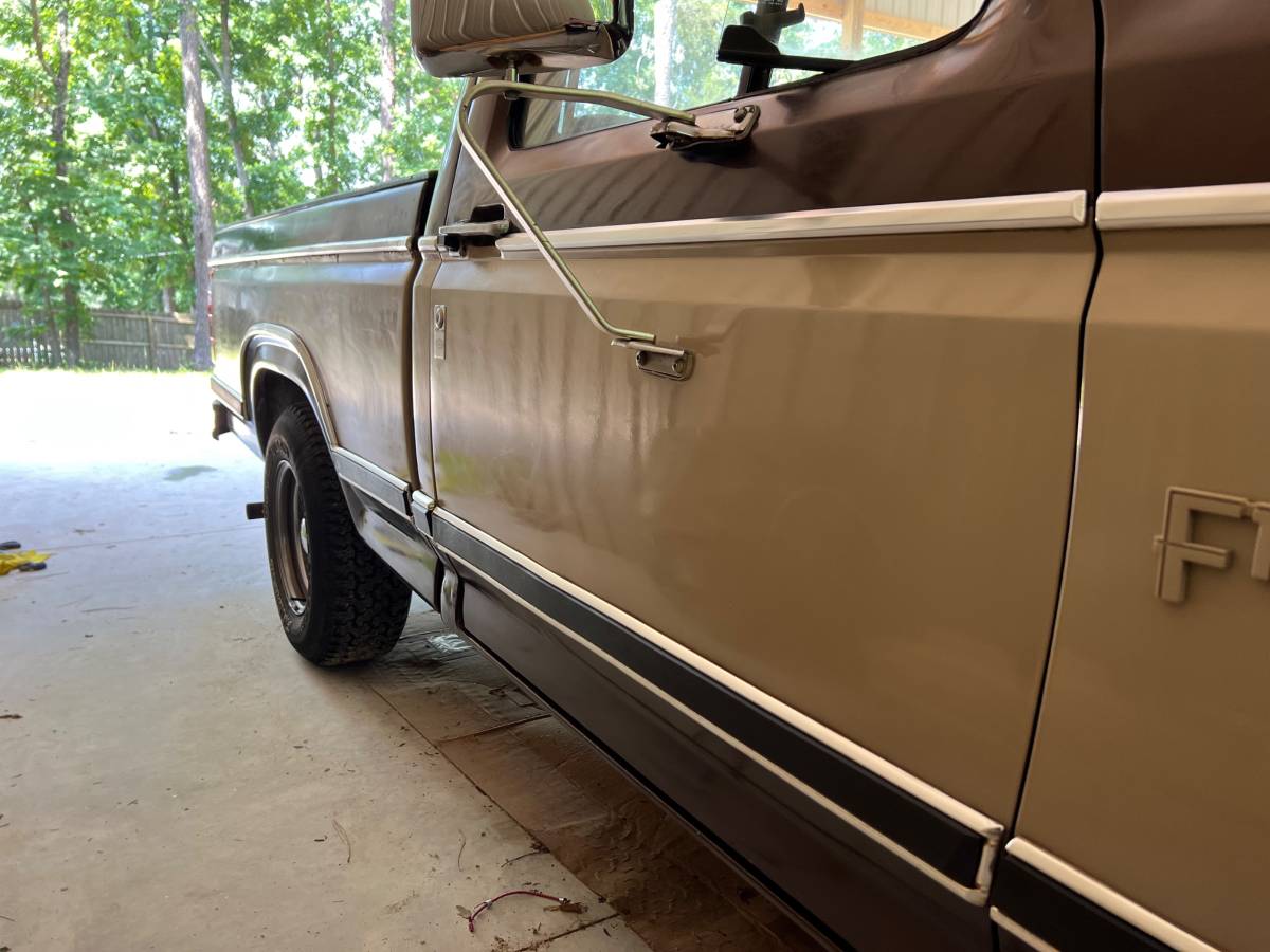 Ford-f100-pickup-1983-brown-14