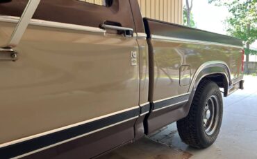 Ford-f100-pickup-1983-brown-15