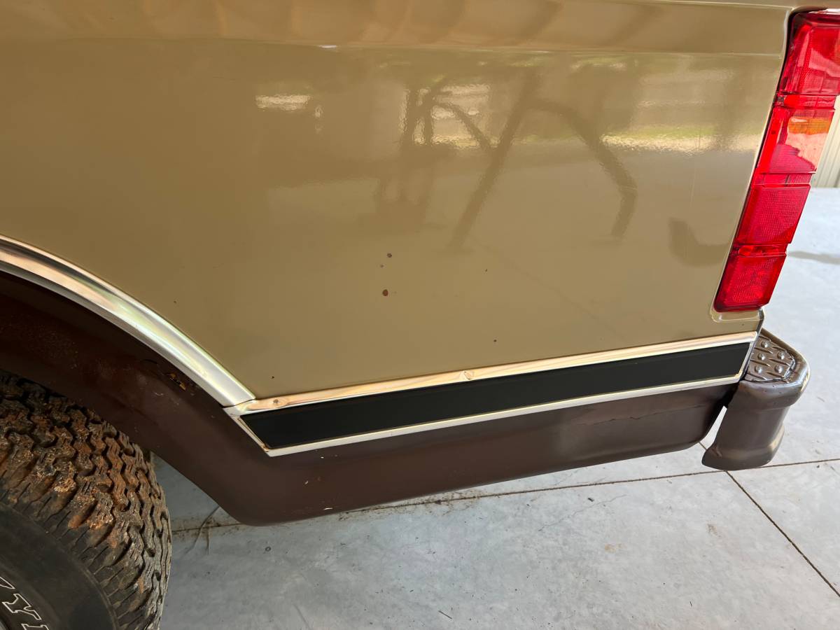 Ford-f100-pickup-1983-brown-7