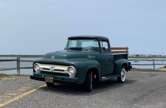 Ford-f100-pickup-truck-1956-green