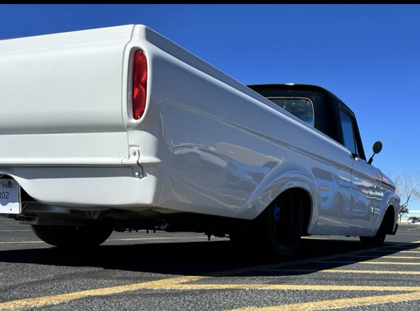 Ford-f100-unibody-1963-white-8