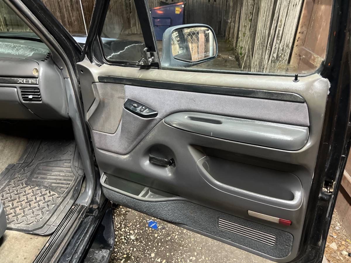 Ford-f150-1993-black-12