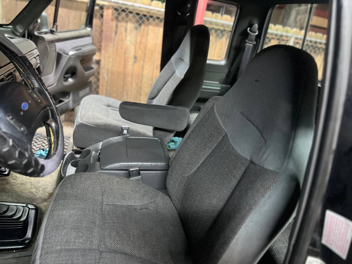 Ford-f150-1993-black-17