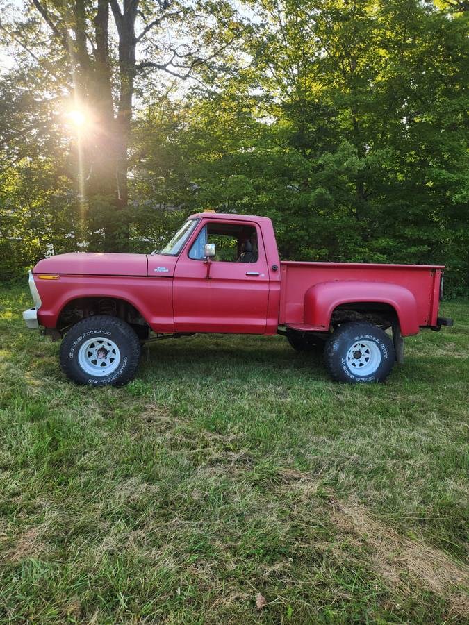 Ford-f150-4x4-1977-red-2