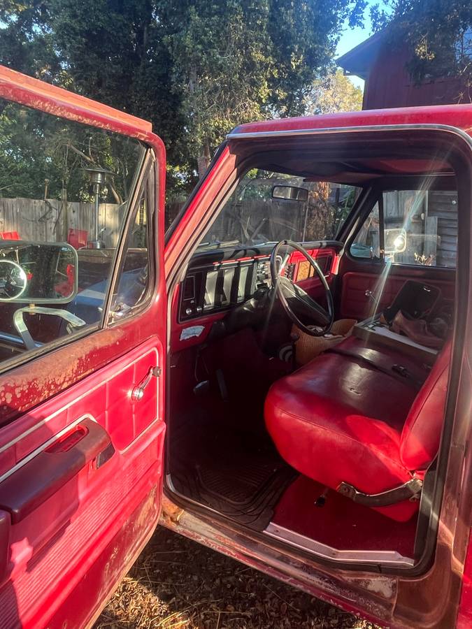 Ford-f150-4x4-1979-red-2
