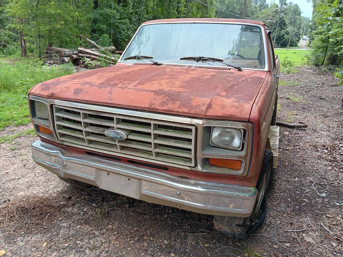 Ford-f150-4x4-1985-red-2