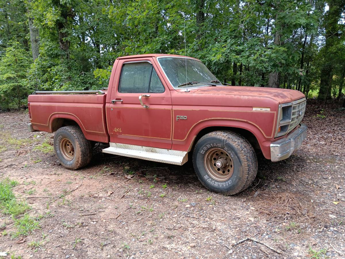 Ford-f150-4x4-1985-red