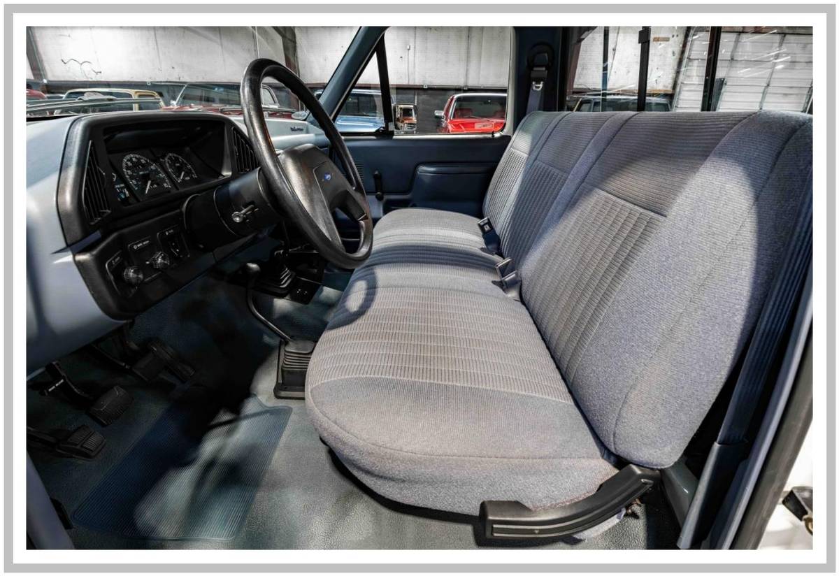 Ford-f150-4x4-1989-white-2