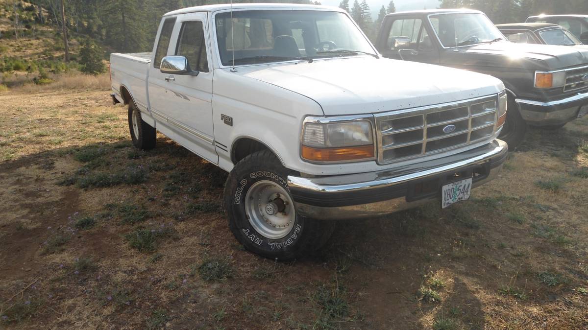 Ford-f150-club-cab-1994-white-4