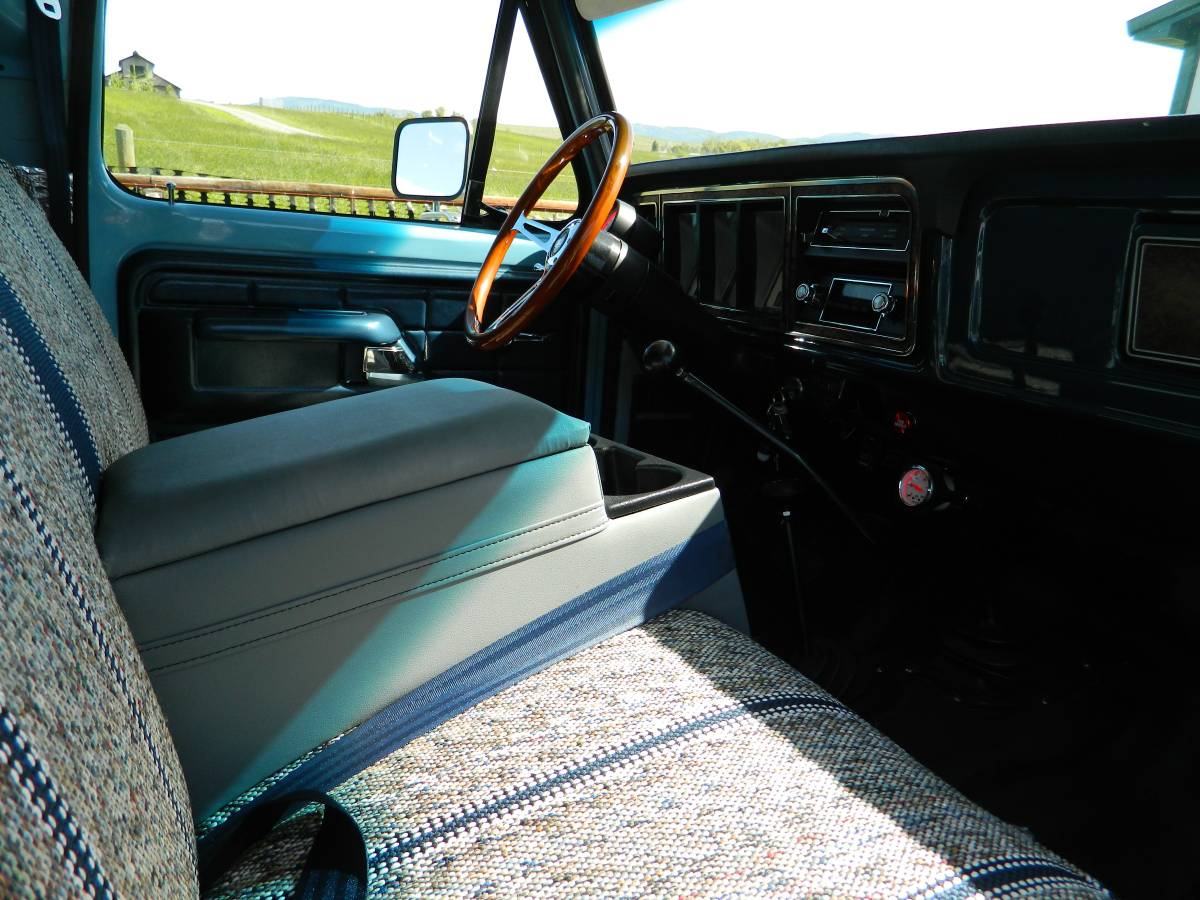Ford-f150-custom-1979-blue-18