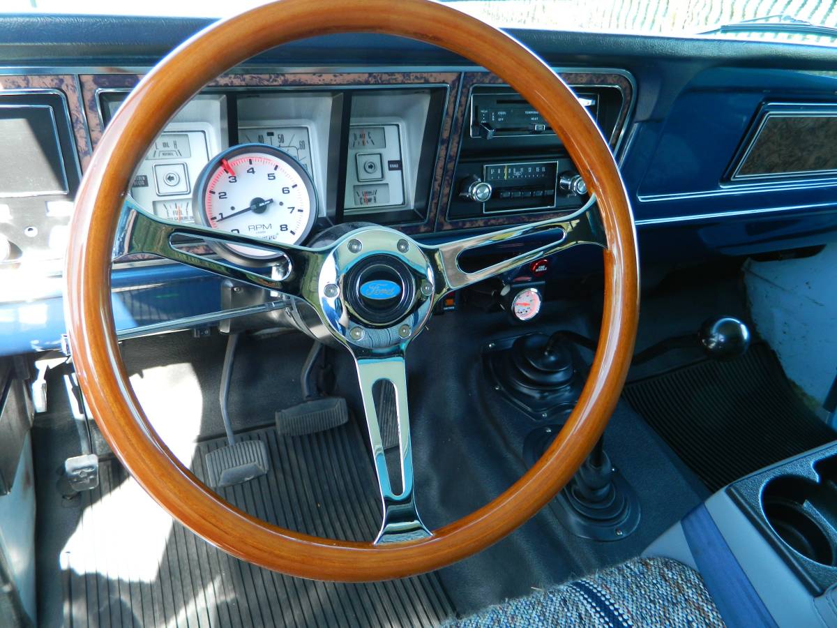 Ford-f150-custom-1979-blue-4