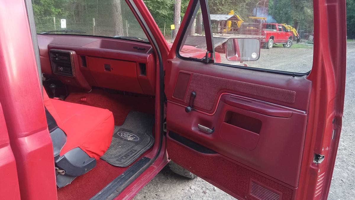 Ford-f150-lariat-4x4-1988-red-16