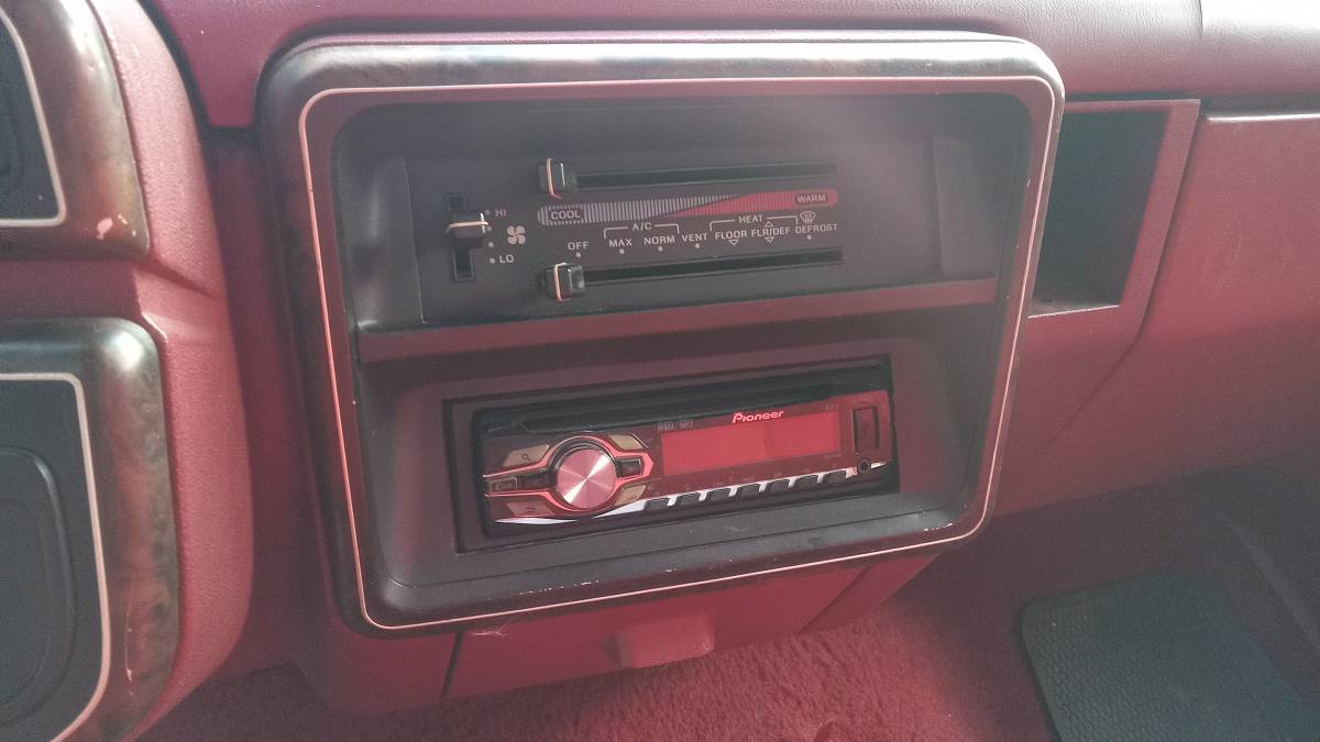 Ford-f150-lariat-4x4-1988-red-18