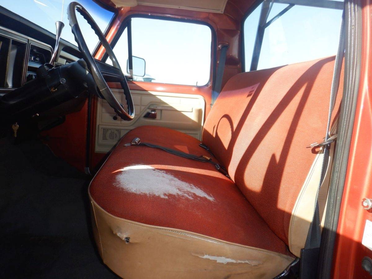 Ford-f150-short-bed-utility-truck-1979-brown-7