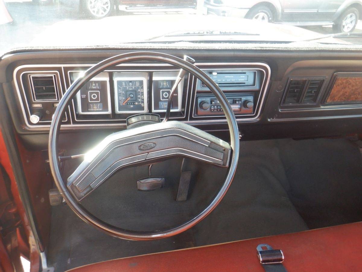 Ford-f150-short-bed-utility-truck-1979-brown-8