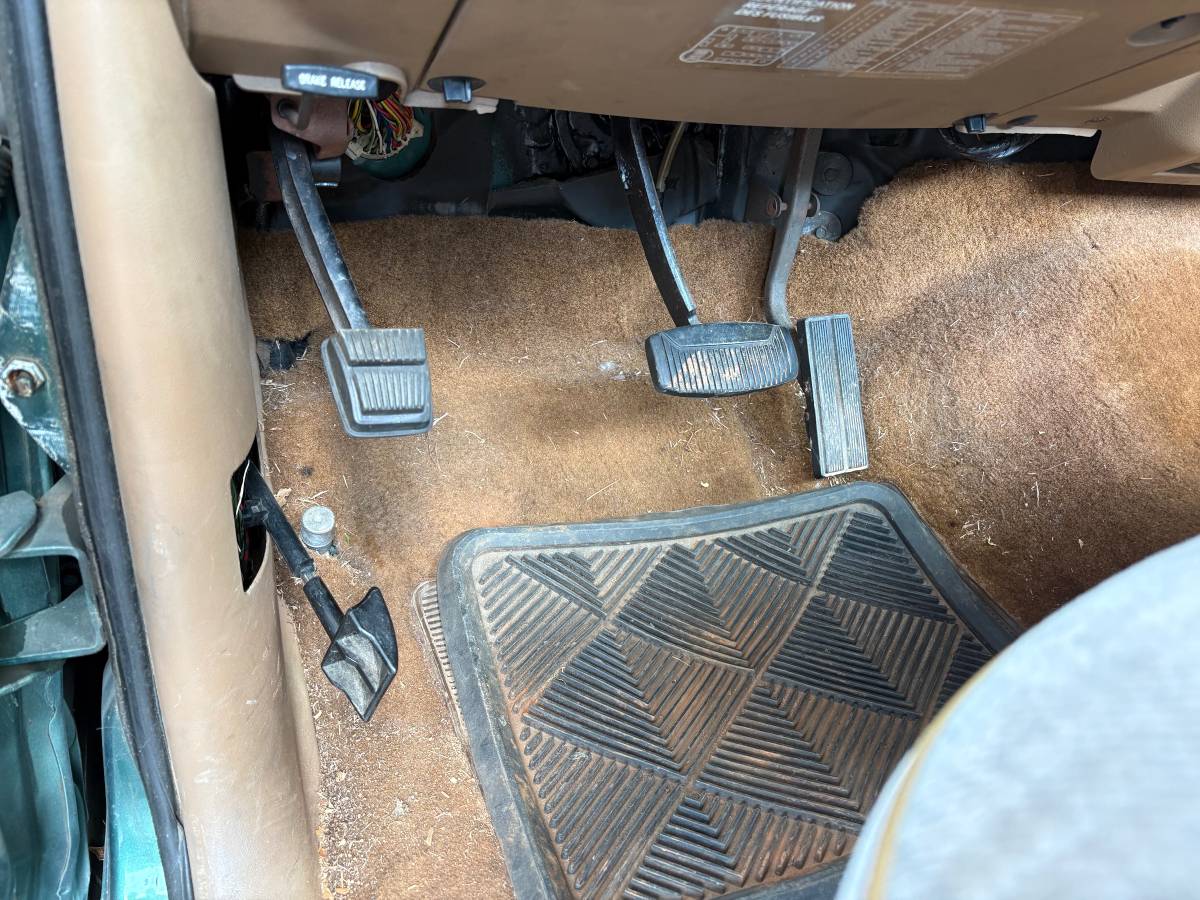Ford-f150-xlt-lariat-1988-green-11