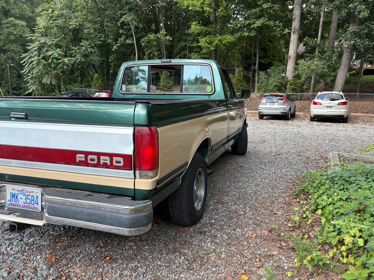 Ford-f150-xlt-lariat-1988-green-17