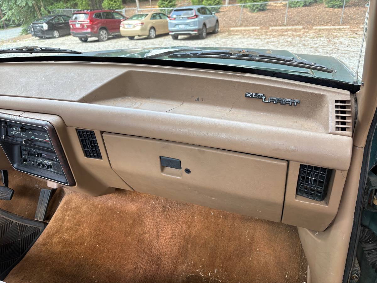 Ford-f150-xlt-lariat-1988-green-9