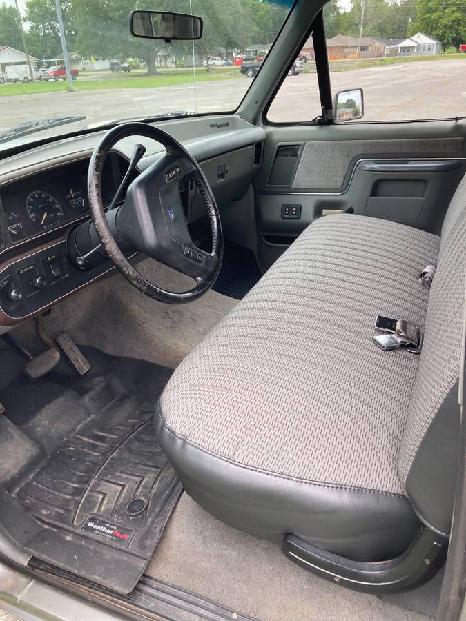 Ford-f150-xlt-lariat-1988-silver-3