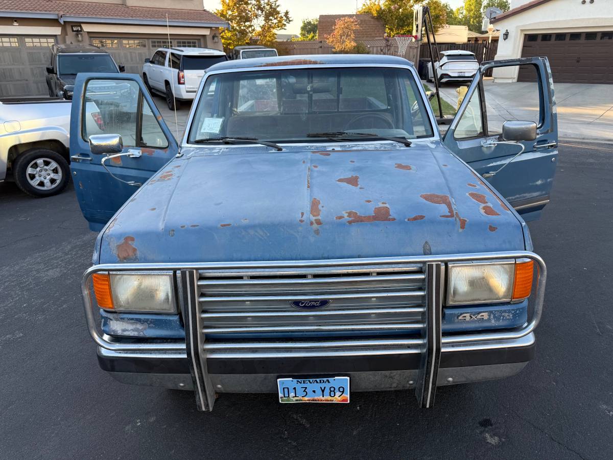 Ford-f150-xlt-lariat-4x4-1988-blue