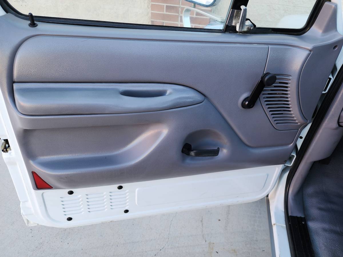 Ford-f150-xlt-short-bed-4x4-1993-14