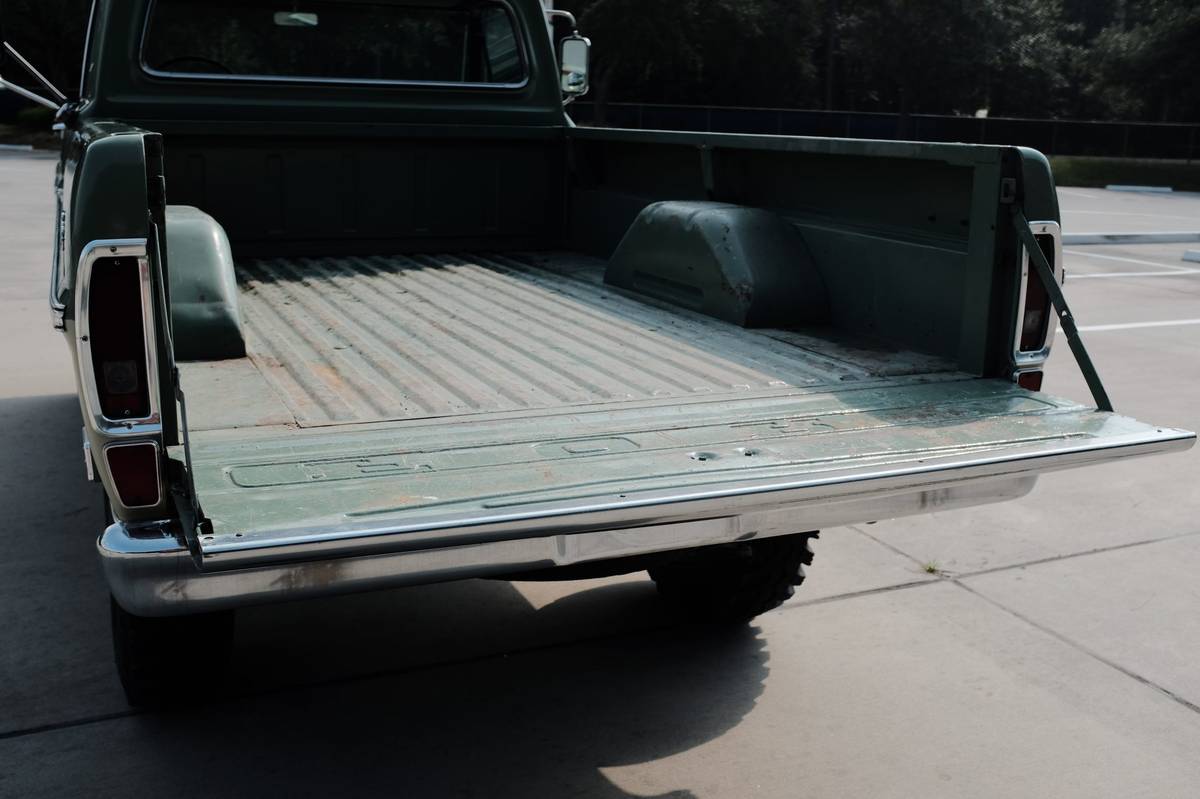 Ford-f250-1969-green-2