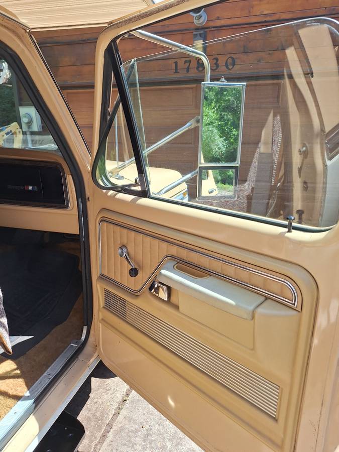 Ford-f250-1976-white-13