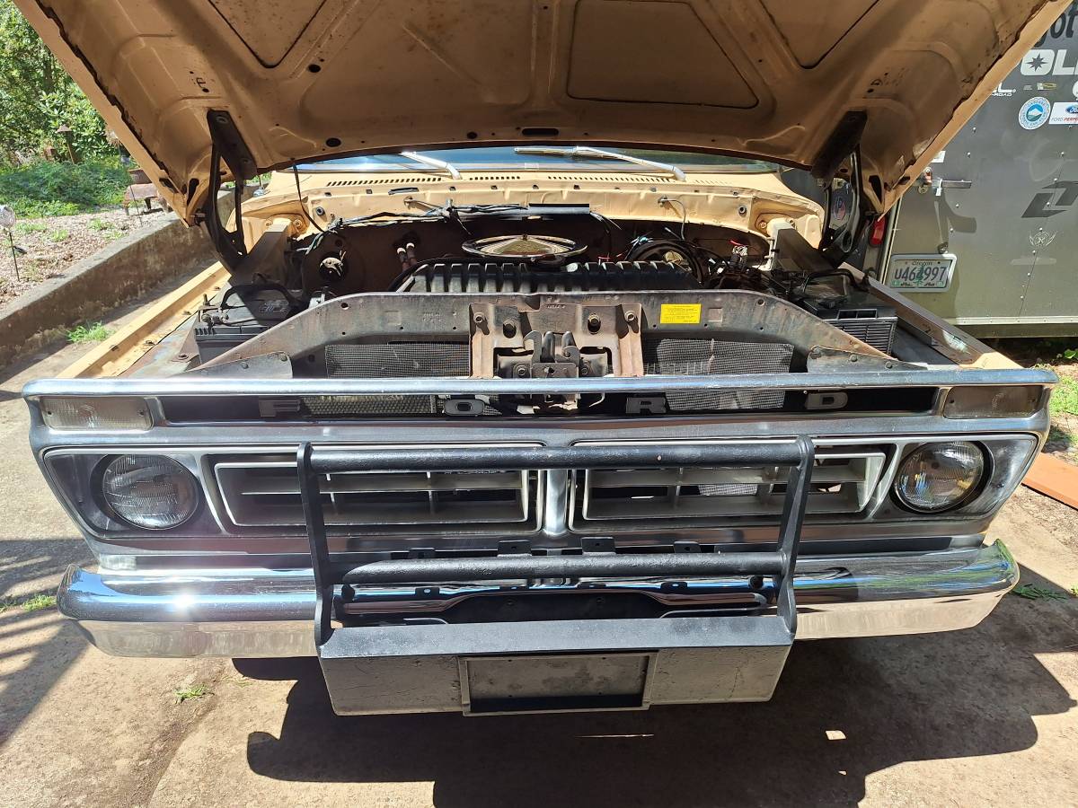 Ford-f250-1976-white-6