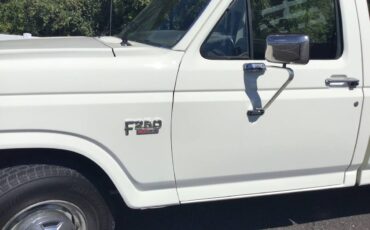 Ford-f250-1986-white-5