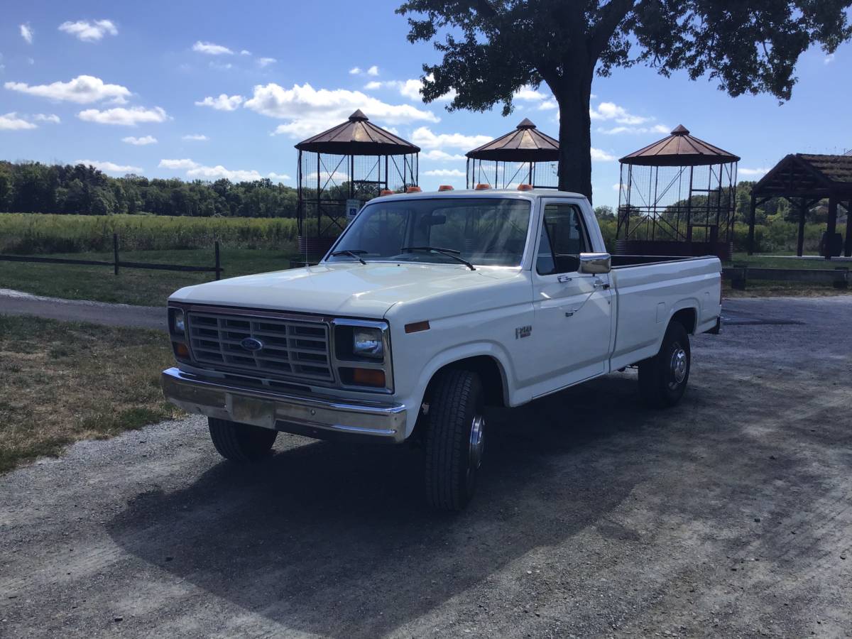 Ford-f250-1986-white-8