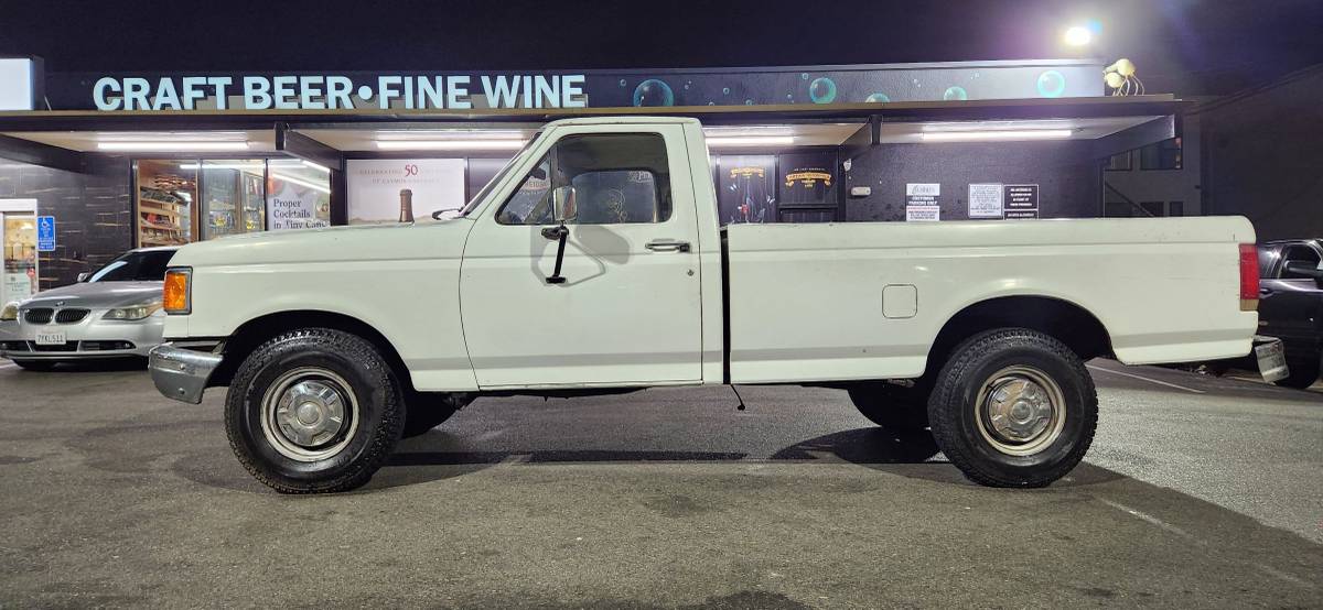 Ford-f250-1987-white-4
