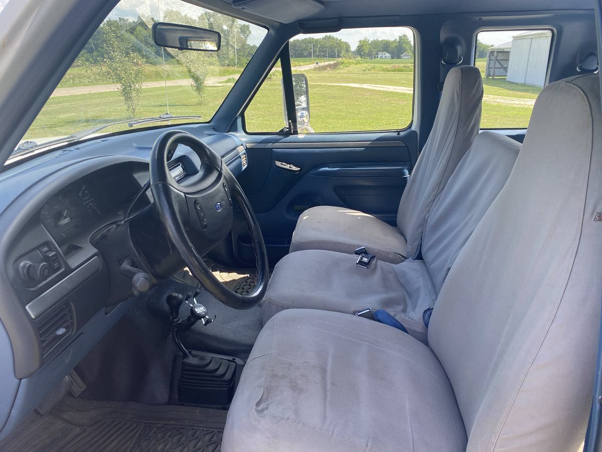 Ford-f250-1994-white-3
