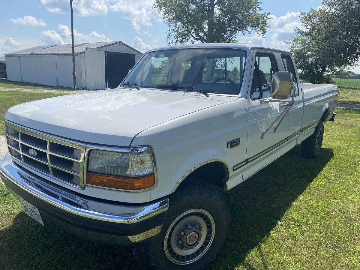 Ford-f250-1994-white-9