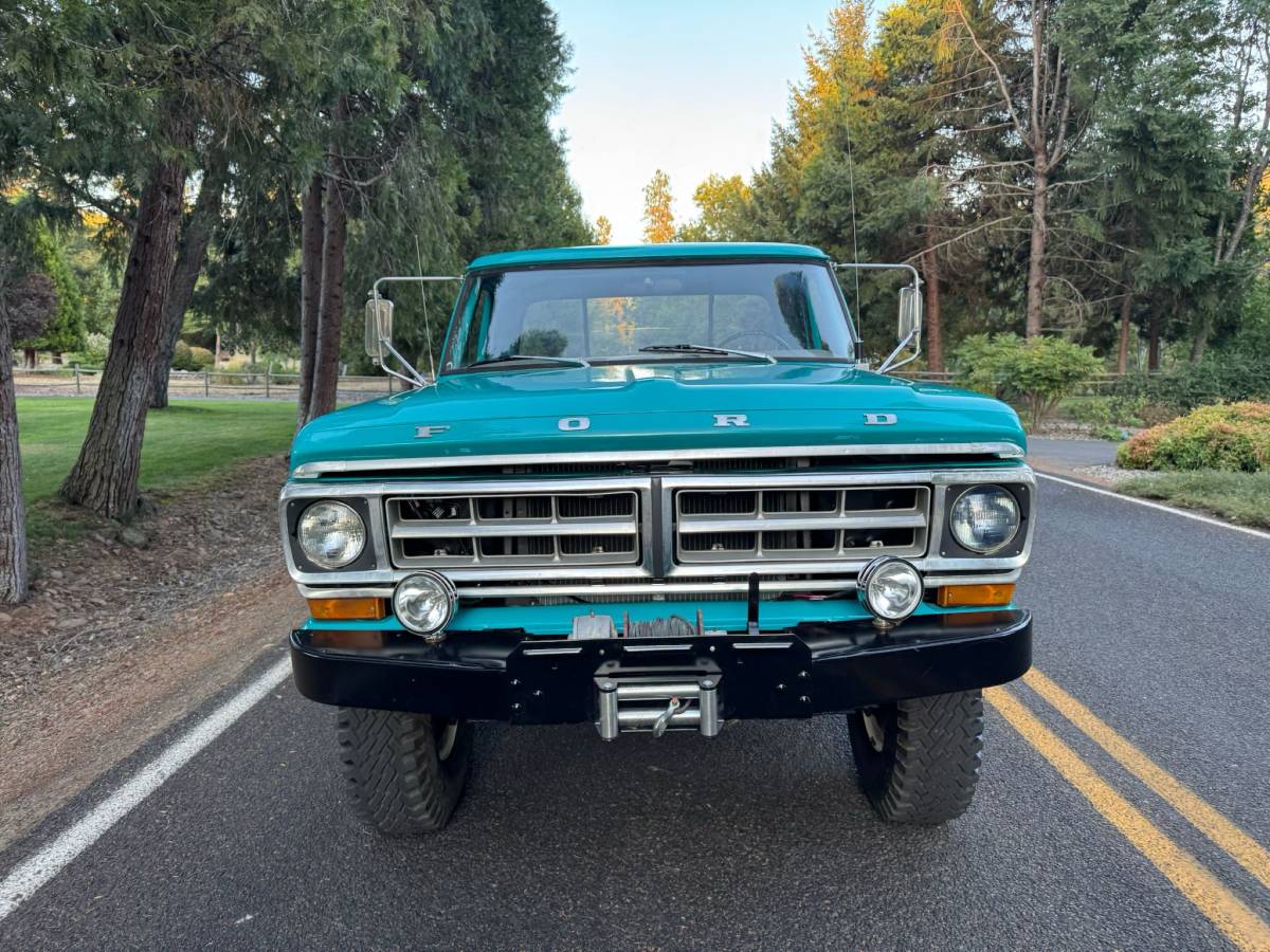 Ford-f250-4x4-1971-blue-22