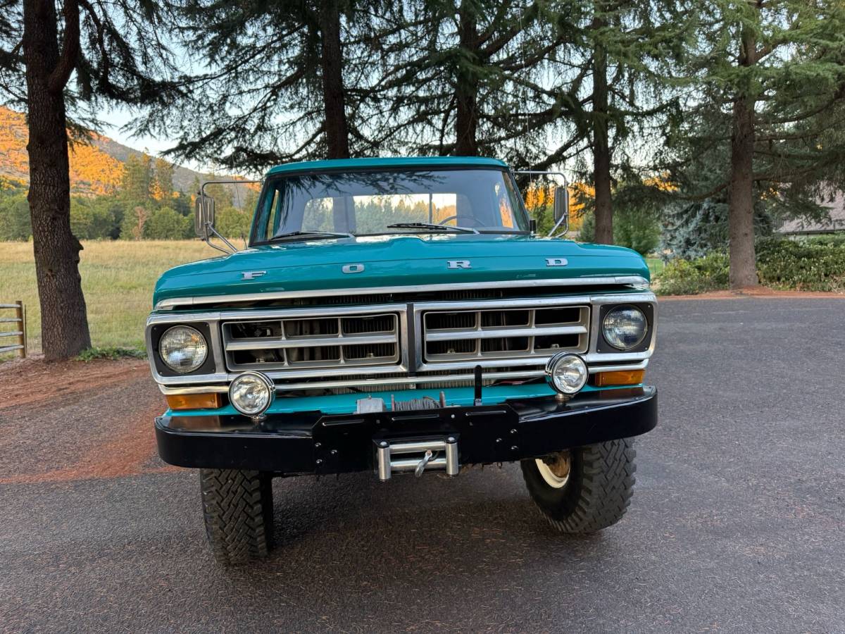 Ford-f250-4x4-1971-blue-33