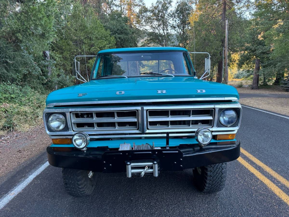 Ford-f250-4x4-1971-blue-47